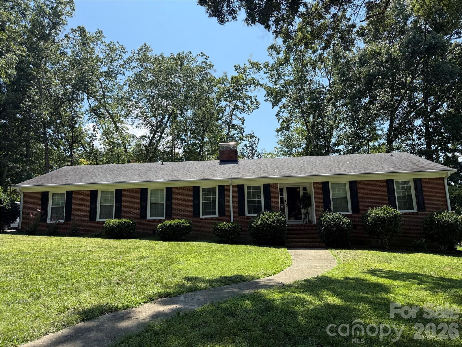 Property Photo: 1110 Oak Hill Drive NC 28112