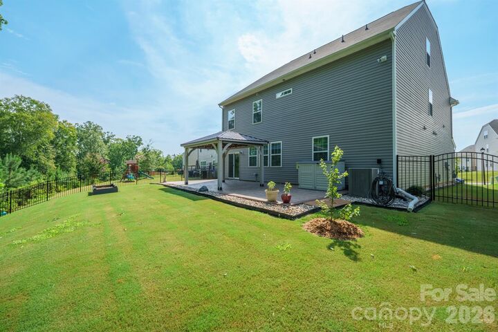 Property Photo: 111 Lambeth Loop NC 28115