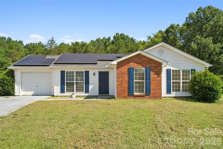 Property Photo:  4563 Sunchase Court NW  NC 28027 