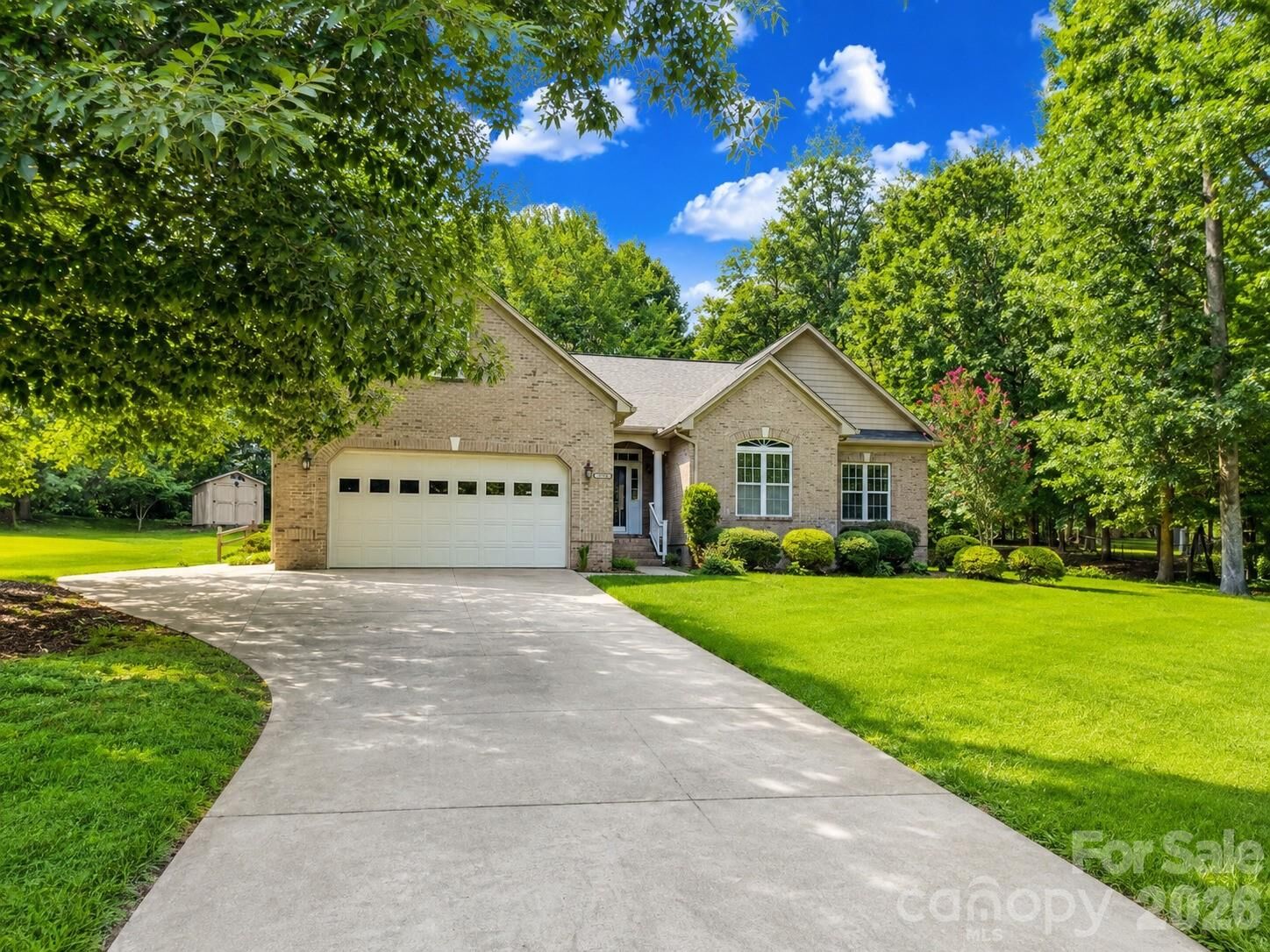 Property Photo:  1318 Stonewyck Drive  NC 28146 