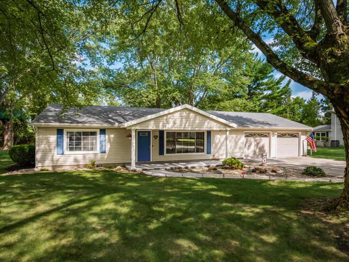 Property Photo: 1004 Adare Road OH 43302