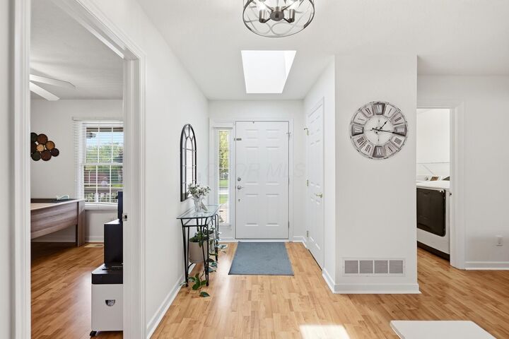 Property Photo:  1900 Mary Dell Lane  OH 43015 