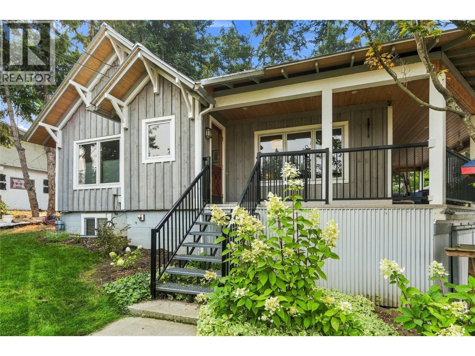Property Photo: 1710 11 Avenue Northeast BC V1E 2T4