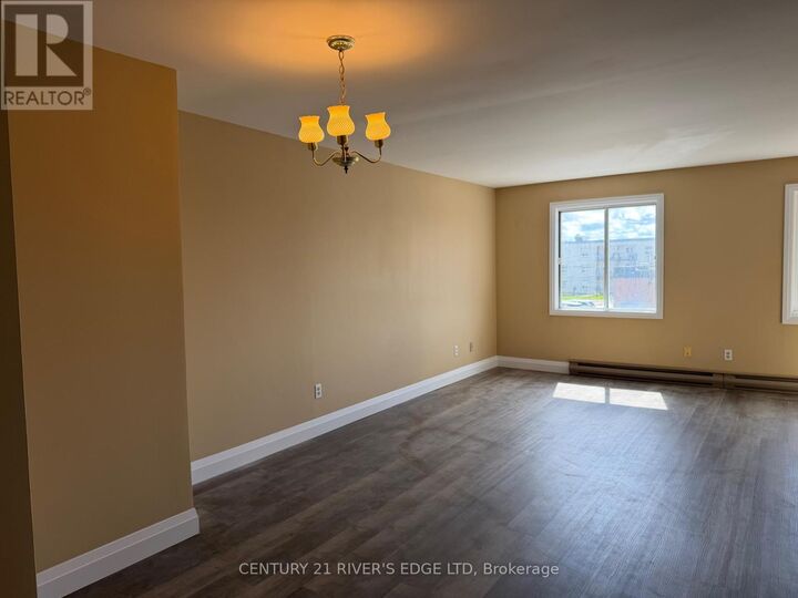 Property Photo:  290/294 King Street West 4  ON K0E 1T0 