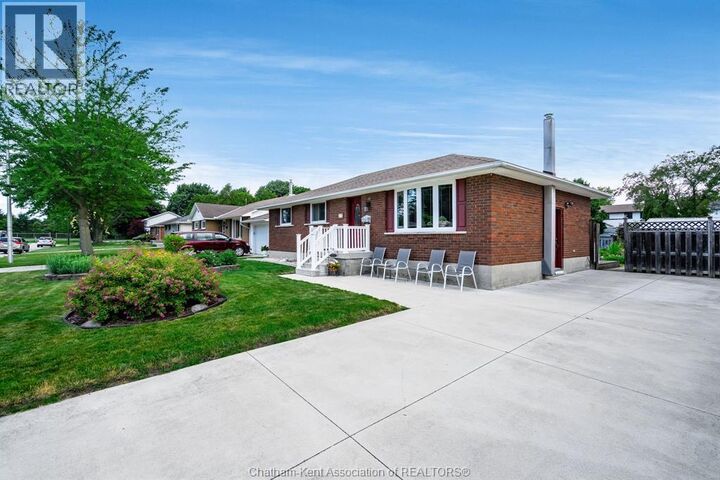 Property Photo:  175 Sylvester Drive  ON N7M 2B8 
