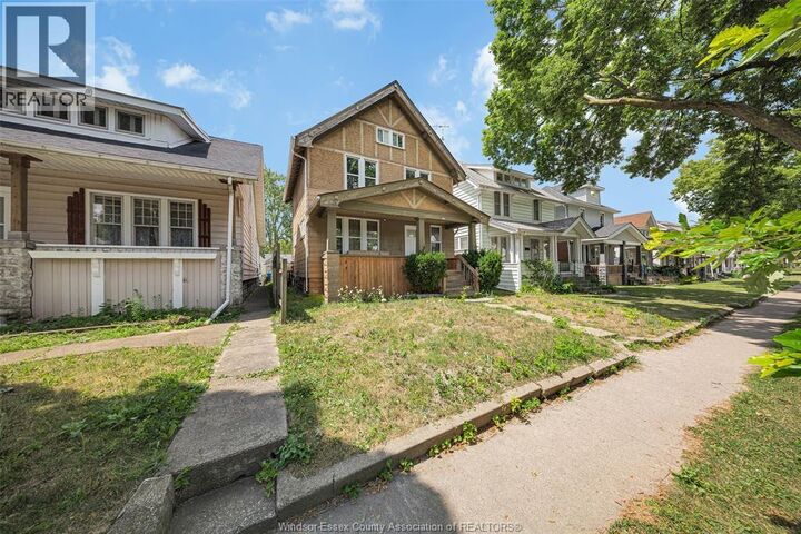 Property Photo:  421 Elm Avenue  ON N9A 5H2 