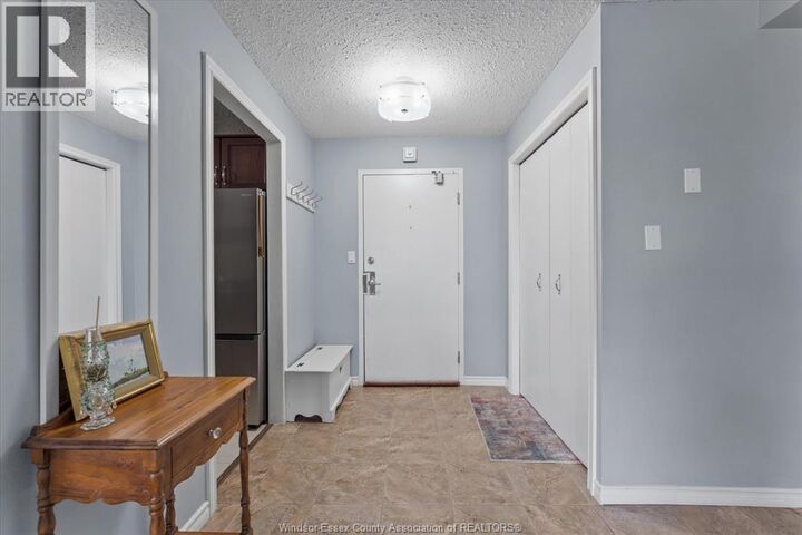 Property Photo:  3936 Wyandotte Street East 405  ON N8Y 4V1 
