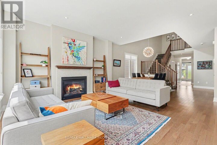 Property Photo: 260 Shinleaf Crescent ON K1W 0J2