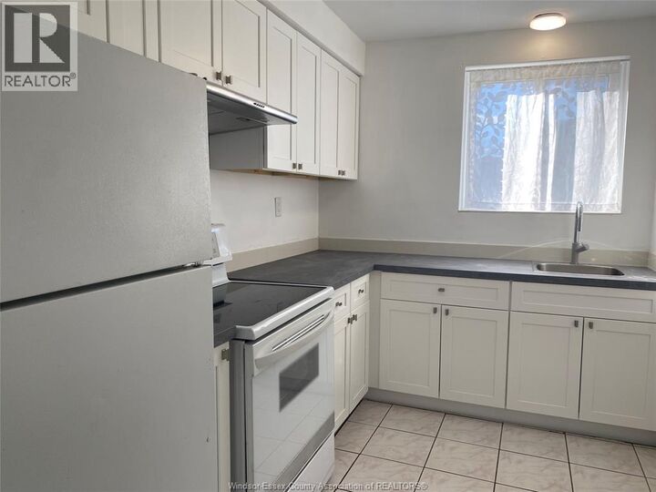 Property Photo:  2476 Rivard Avenue  ON N8T 2H2 