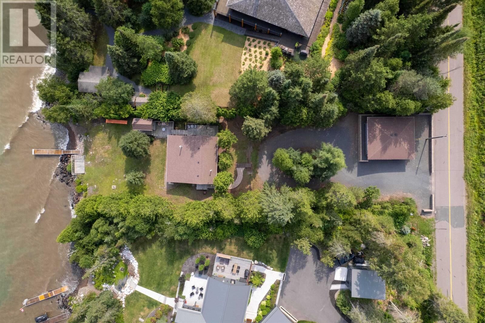 Property Photo:  2503 Scott Dr  ON P7A 0Y7 
