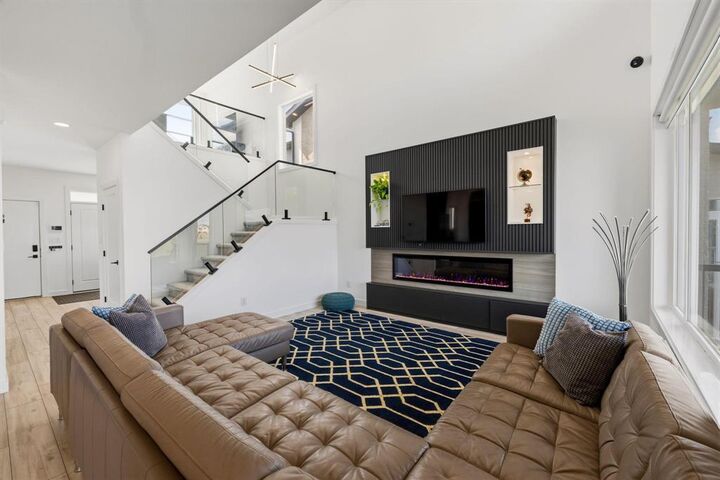 Property Photo: 15 Yaleton Street MB R3Y 2H6