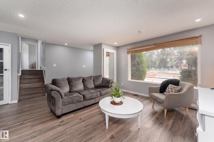 Property Photo:  9012 Meadowlark Road NW  AB T5R 5W8 