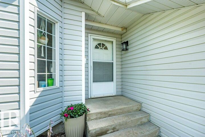 Property Photo: 4705 43 Street AB T4X 1H2