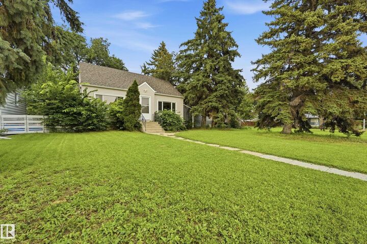 Property Photo:  11612 110A Avenue NW  AB T5H 1K6 