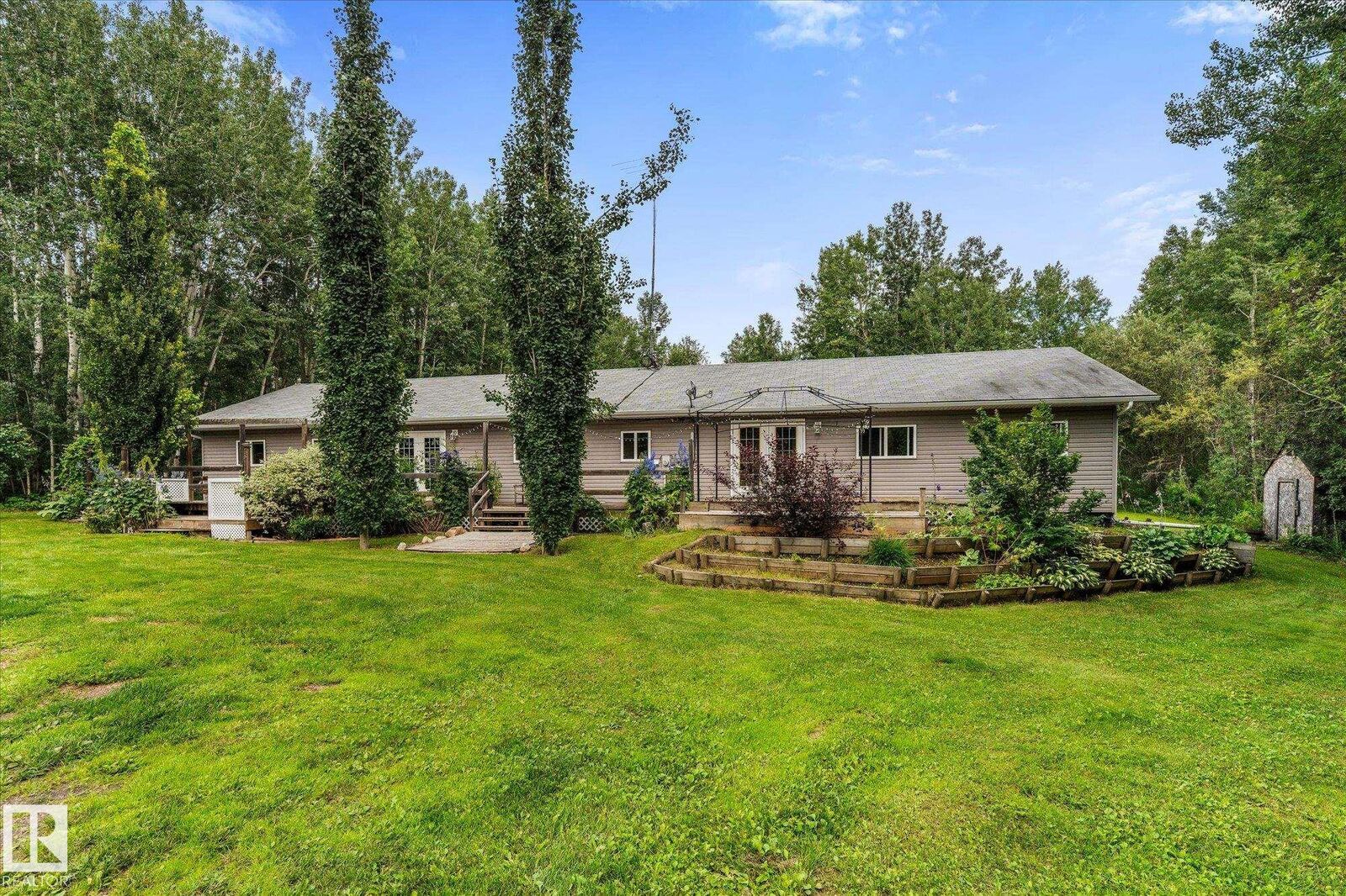Property Photo:  52414 Rge Road 30 20  AB T7Y 2M5 
