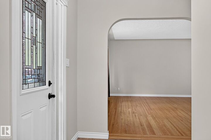Property Photo:  11555  136 Street NW  AB T5M 1M4 