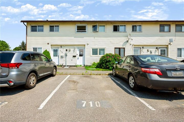 710 Highmeadow Drive — photo 1