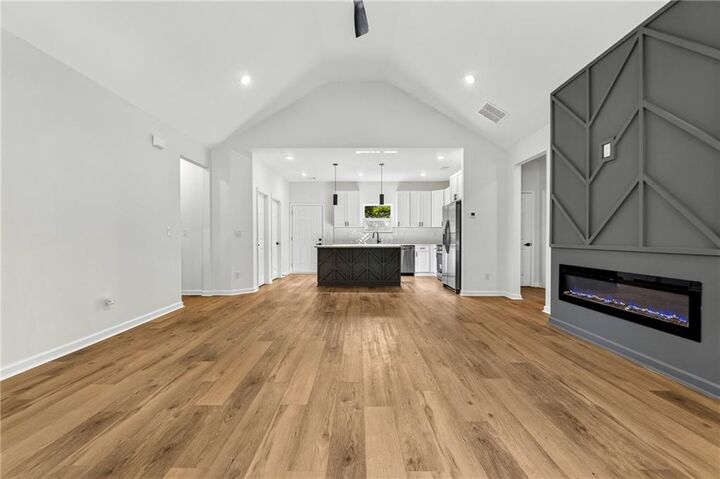 Property Photo:  4 N Annie St  GA 30263 