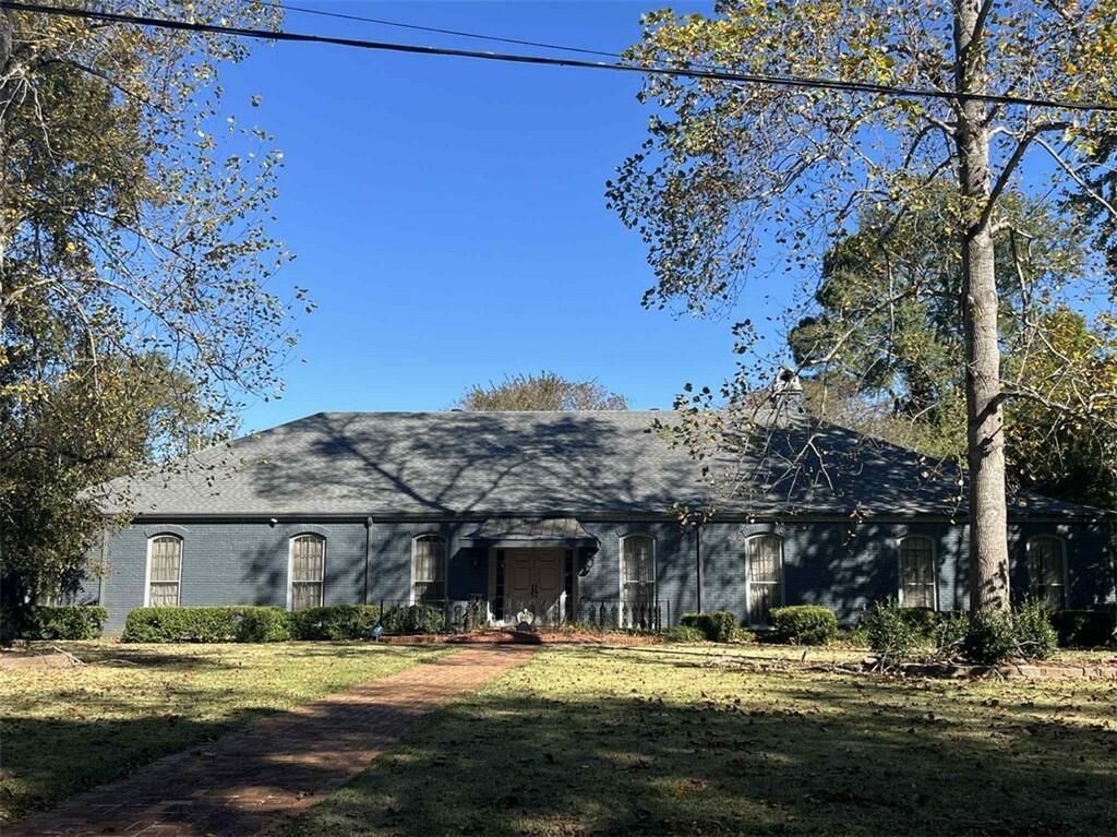 Property Photo:  3803 Pecan Drive  LA 71302 