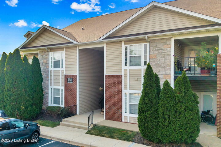 Property Photo:  10202 Deer Vista Dr 201  KY 40291 