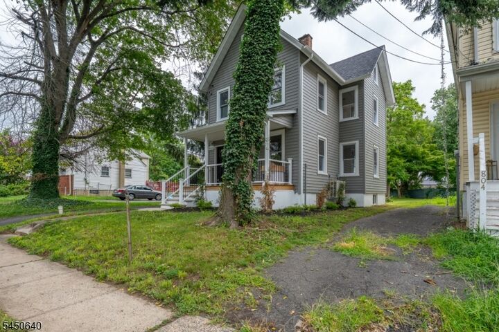 Property Photo: 806 E 2nd St NJ 07062