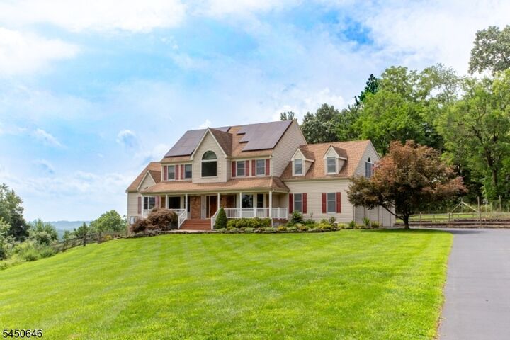Property Photo: 7 Tahoe Ct NJ 08809