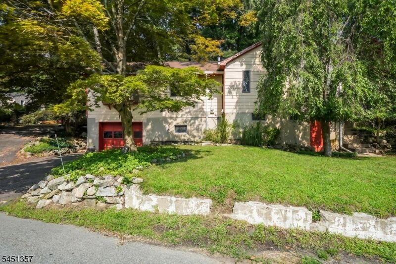 Property Photo:  12 Coolidge Trl  NJ 07843 