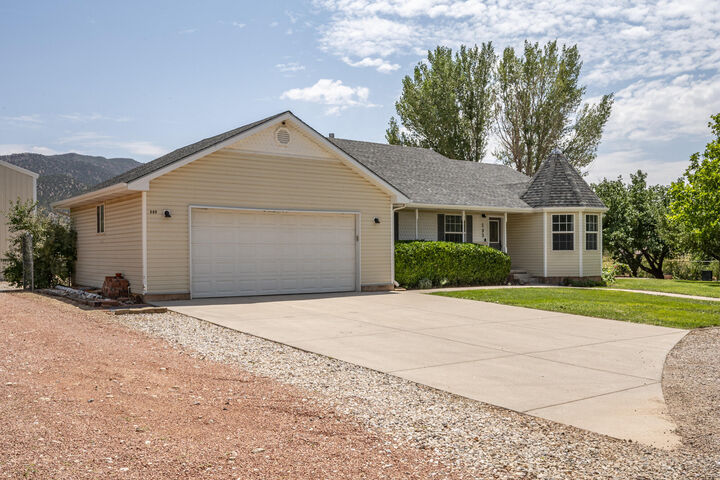 Property Photo: 599 S 3430 E UT 84757