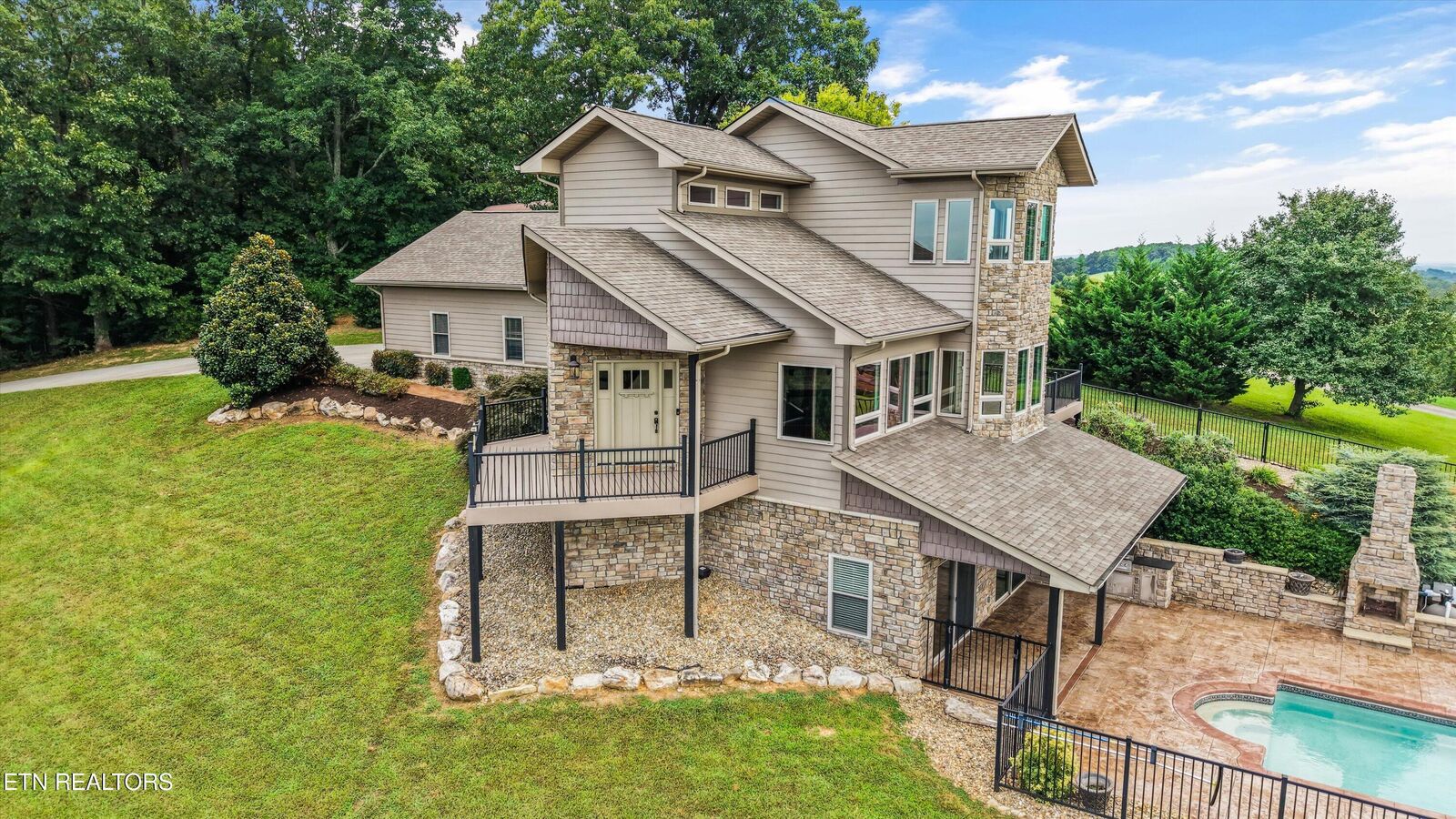 Property Photo:  1041 Hilltop Lane  TN 37764 