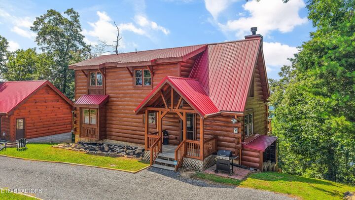 Property Photo: 689 Shell Mountain Rd TN 37876