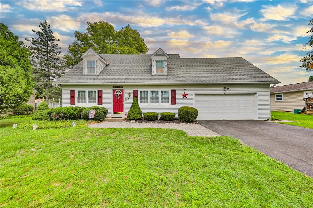 Property Photo: 5 York Place PA 18045