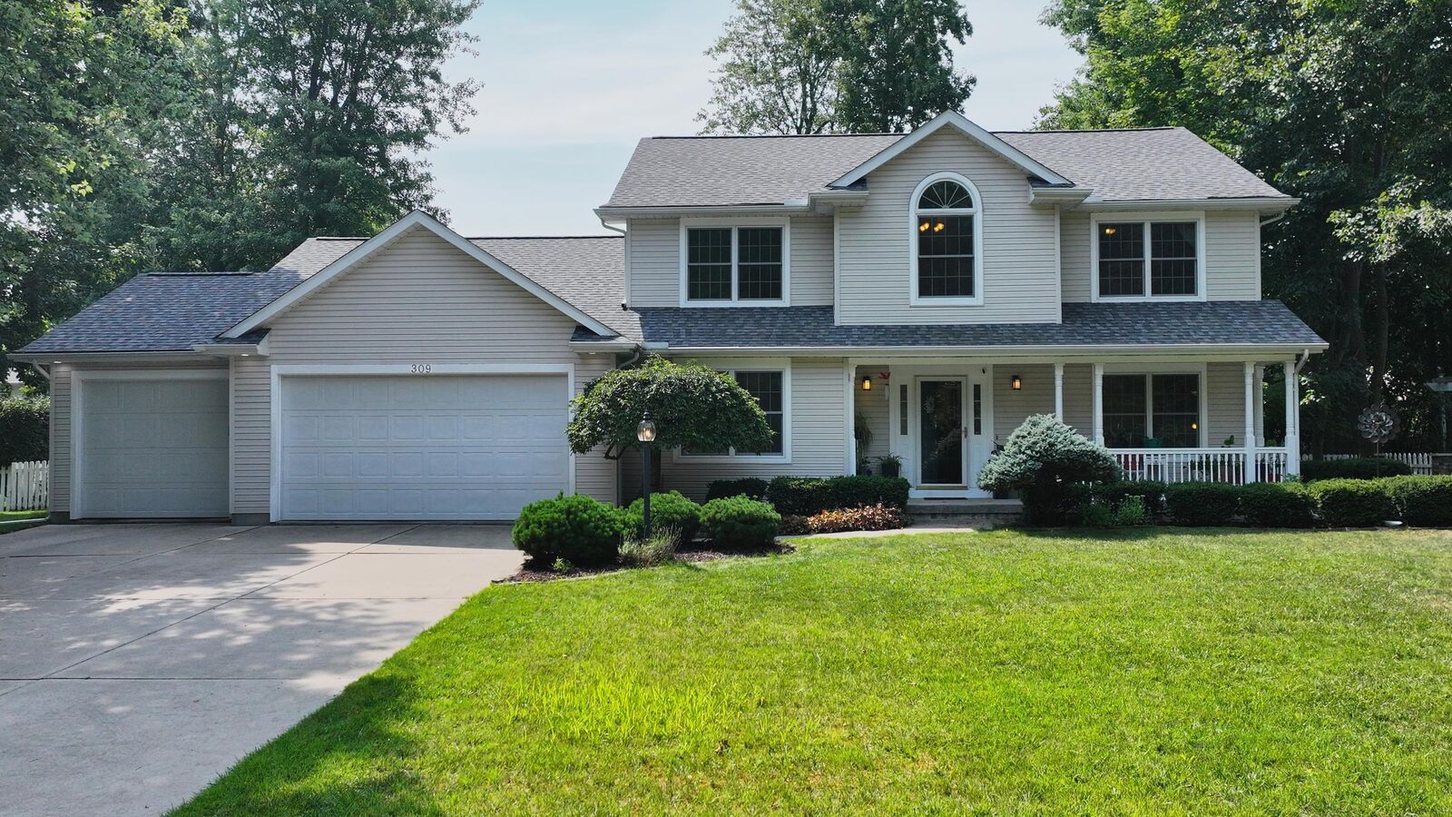 Property Photo:  309 Wanetha  MI 48642 