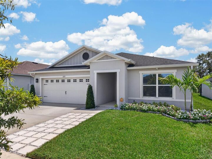 Property Photo: 13737 Rushing Creek Run FL 32824
