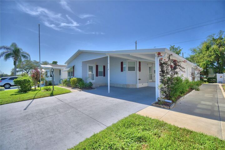 Property Photo:  6086 Southern Oaks Drive  FL 33884 