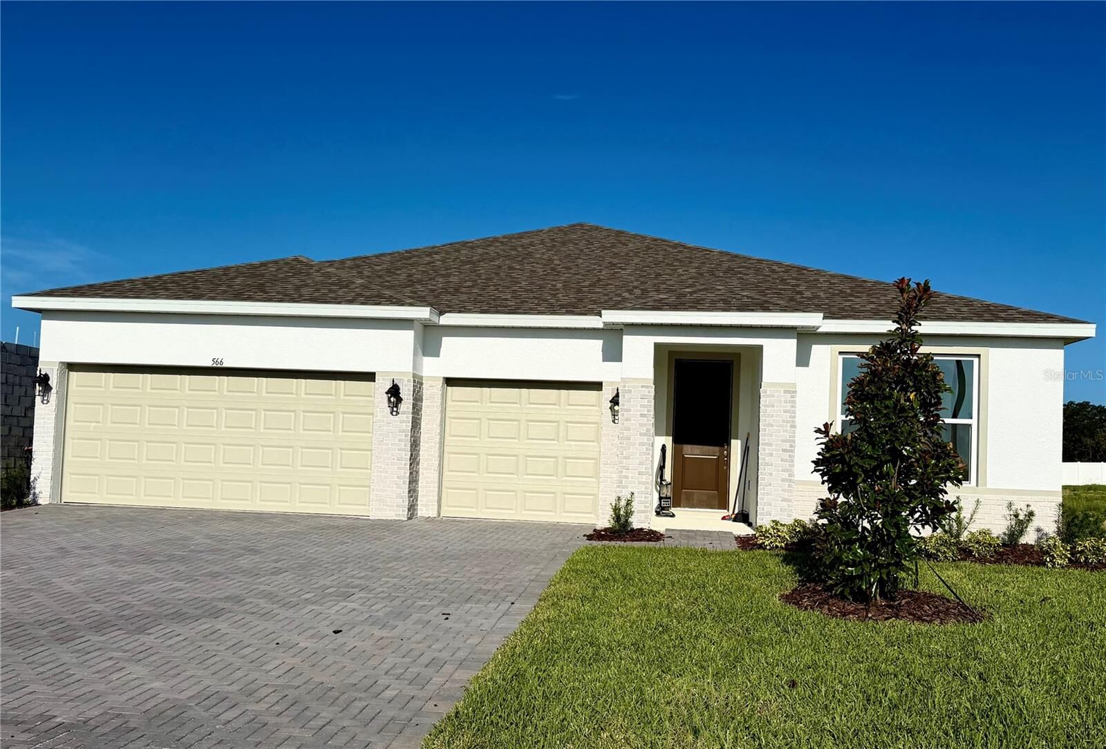 Property Photo:  566 Emerald Grove Drive  FL 32703 