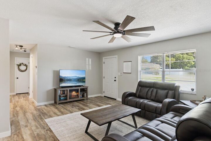 Property Photo:  220 Aldo Drive  FL 33827 