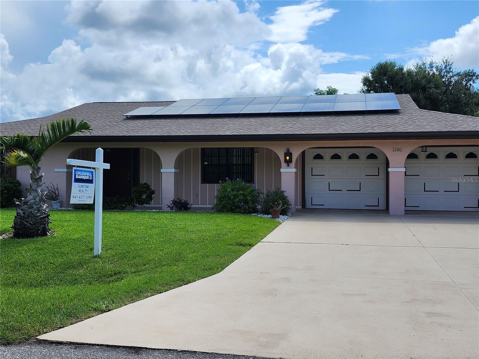 Property Photo: 3280 Glencove Street FL 33980
