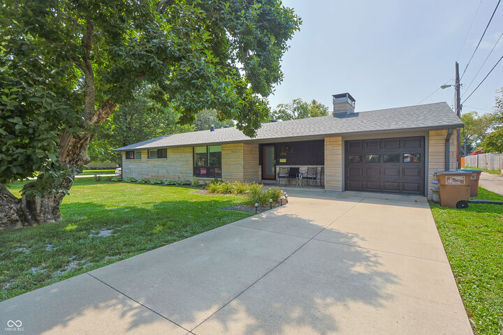 Property Photo: 2594 Franklin Street IN 47201