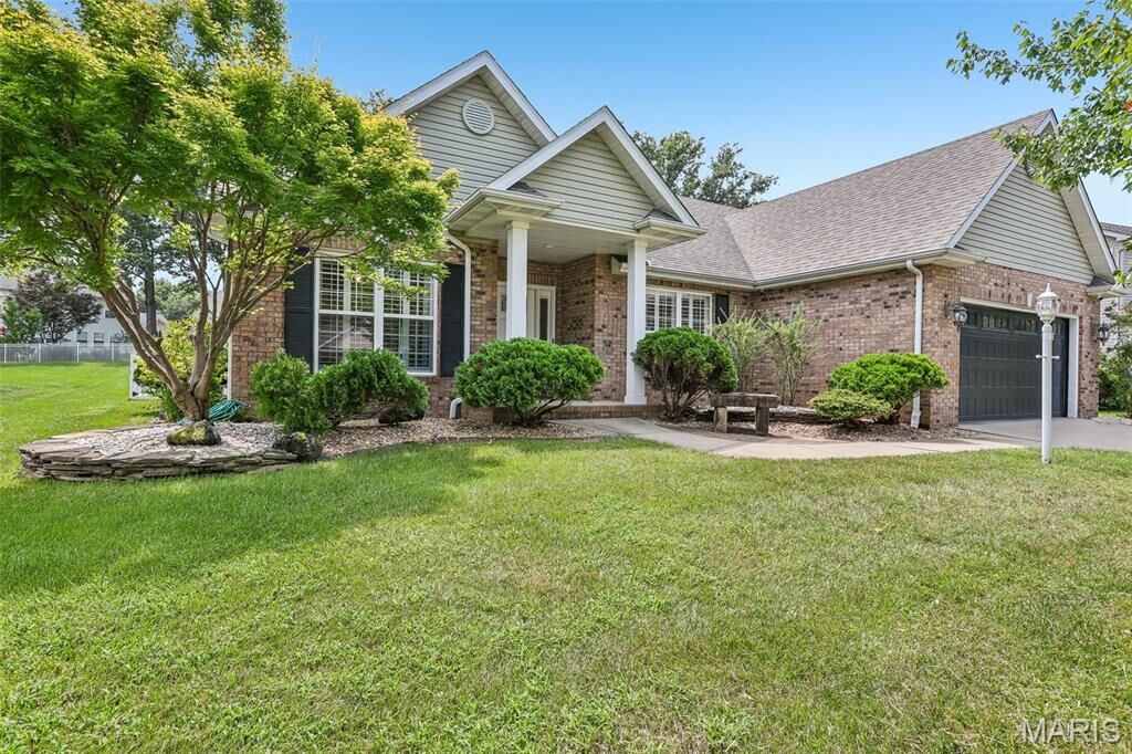 Property Photo:  315 Redwood Drive  IL 62025 