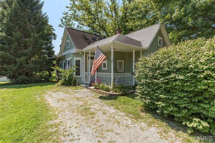 Property Photo: 418 W College Street MO 63640