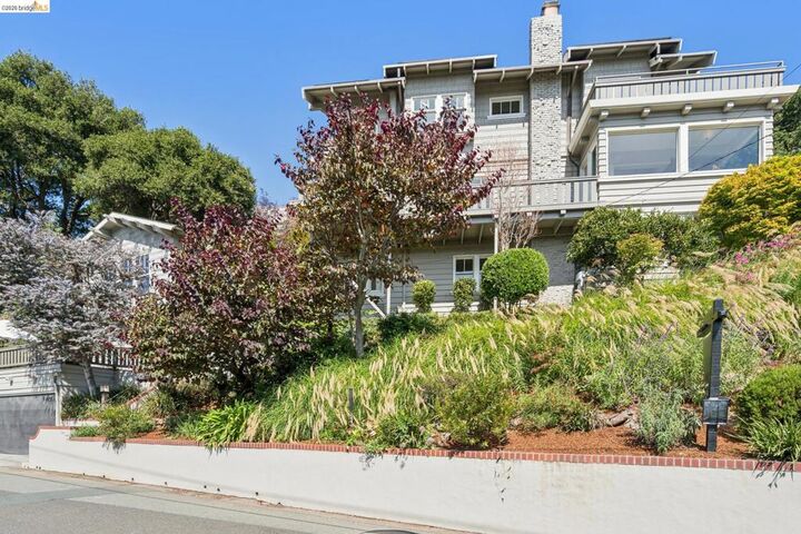 Property Photo: 150 Scenic Ave CA 94611