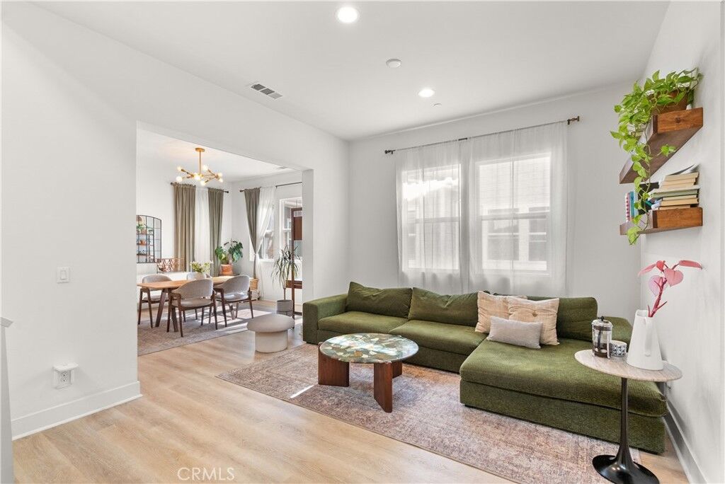 Property Photo: 710 W Tribella Court CA 92703