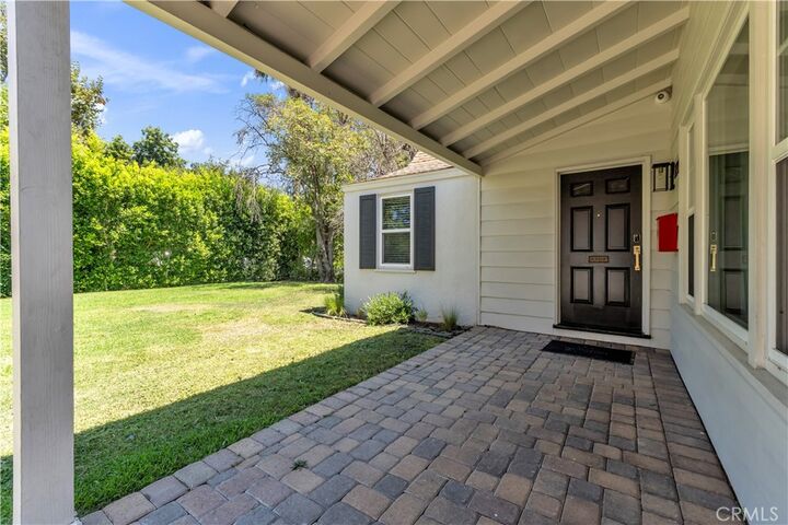 Property Photo: 11944 Hesby Street CA 91607