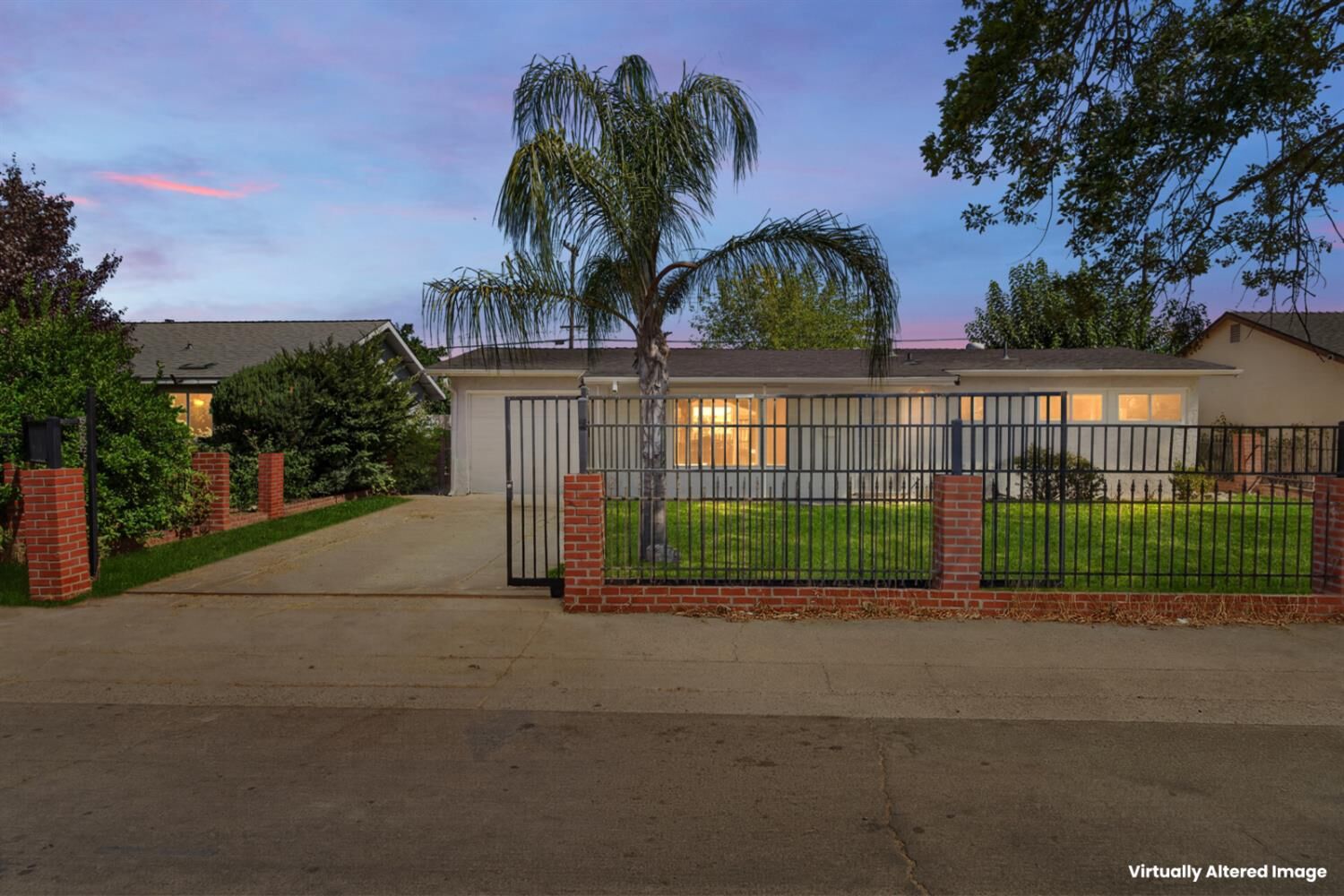Property Photo:  631 Las Palmas Avenue  CA 95815 