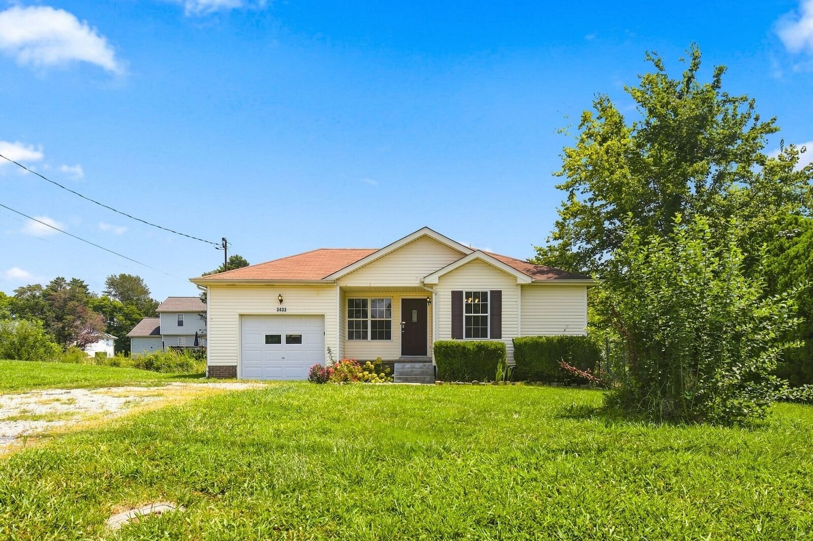 Property Photo: 3433 Merganser Dr TN 37042