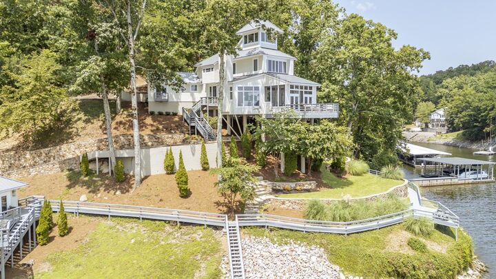 Property Photo:  199 Lakeshore Ln  TN 38326 