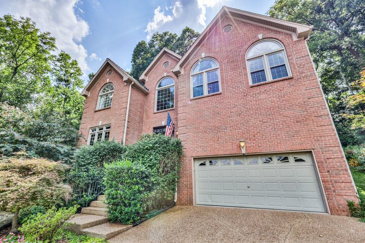 Property Photo: 3800 Lakeridge Run TN 37214
