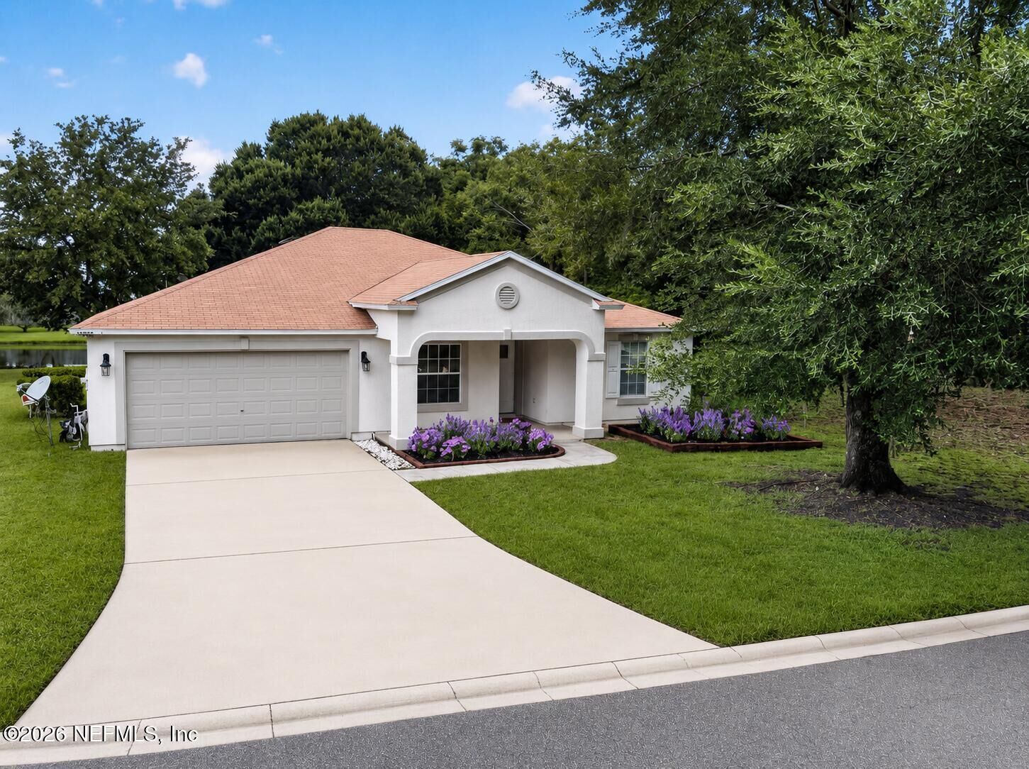 Property Photo: 10998 River Falls Drive FL 32219