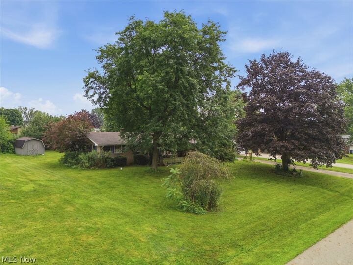 Property Photo:  5266 Glenhaven Avenue  OH 44641 
