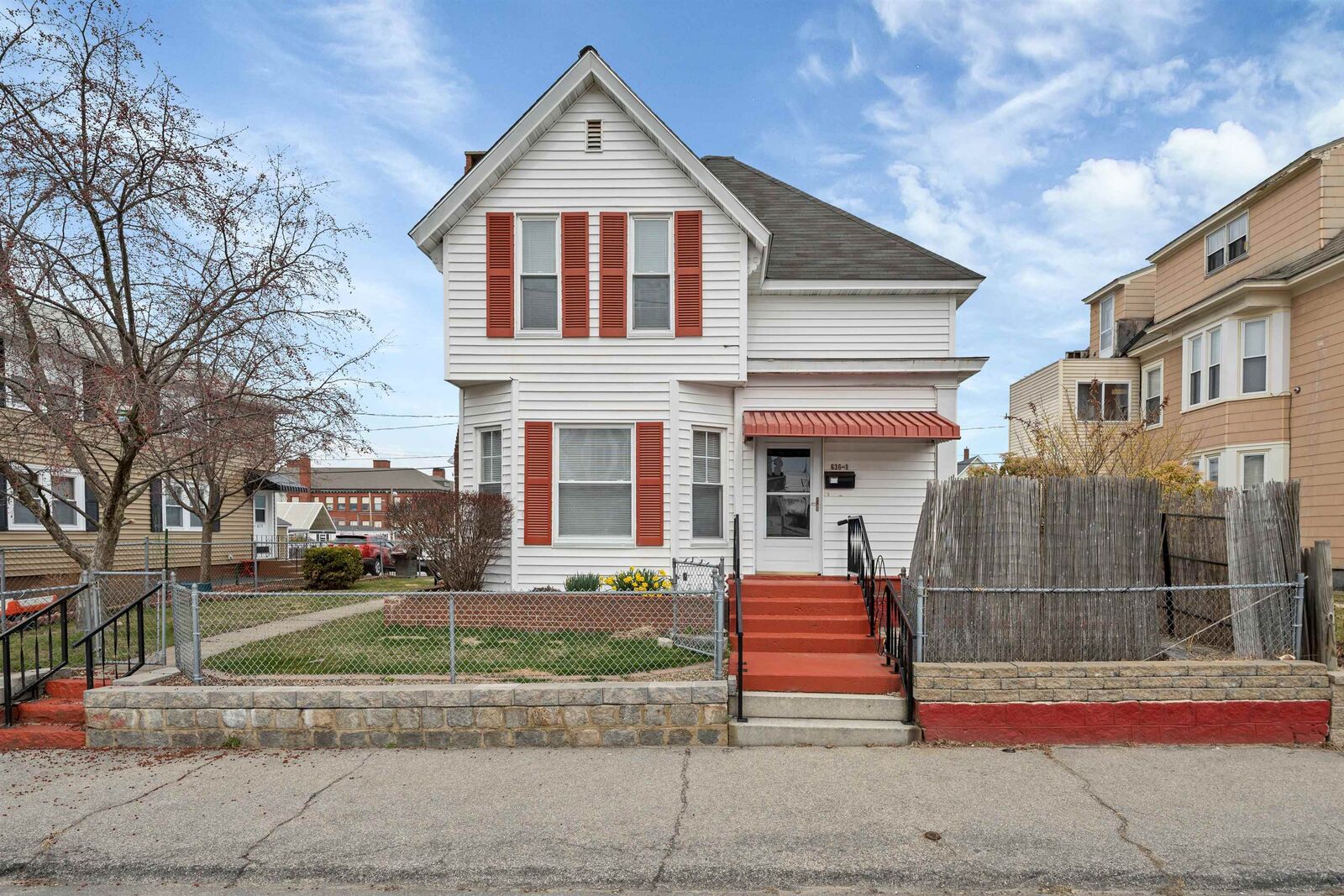 Property Photo: 636 Summer Street NH 03103